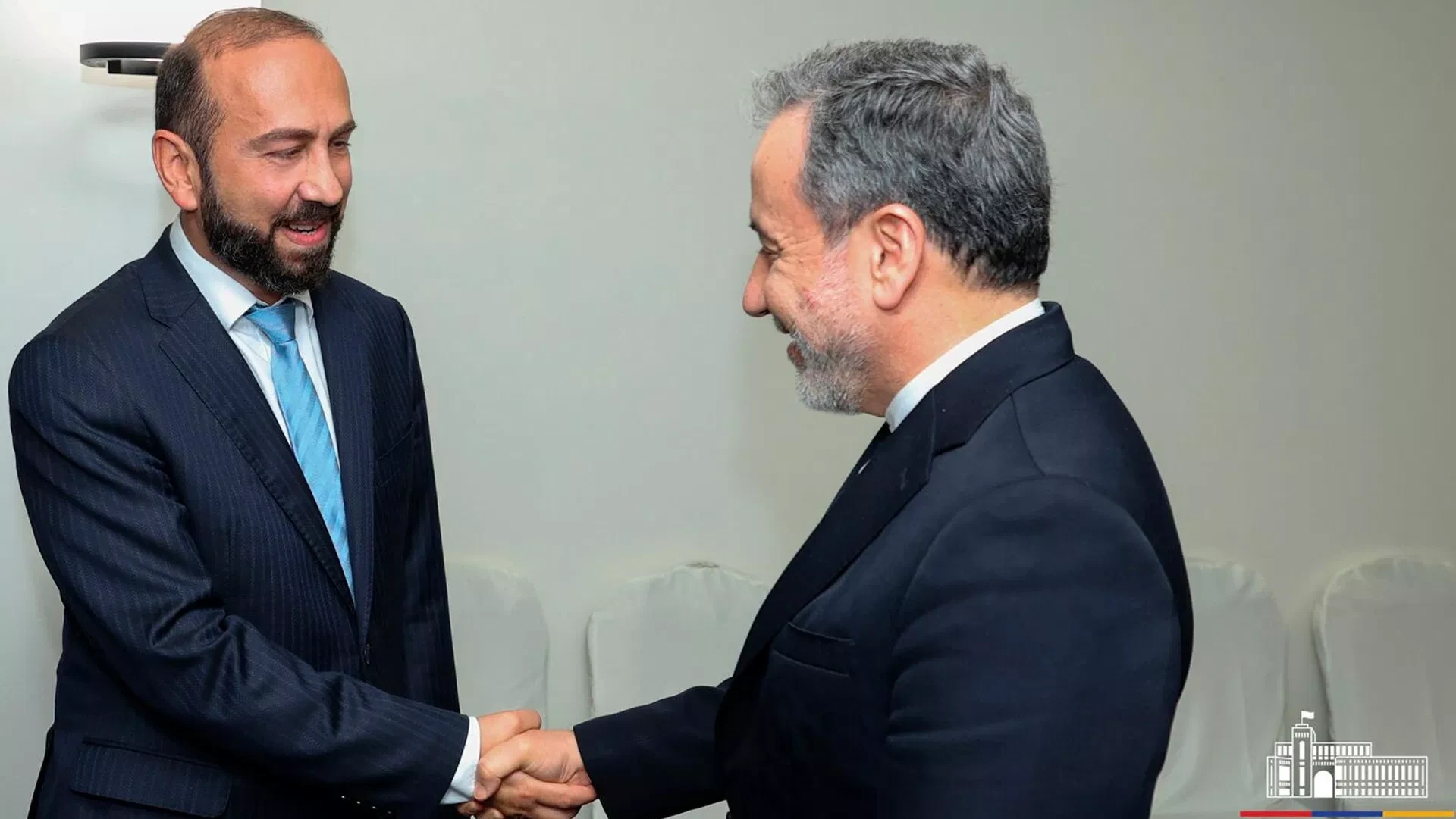 Mirzoyan və Əraqçi ikinci körpü və TRIPP layihəsini müzakirə etdilər