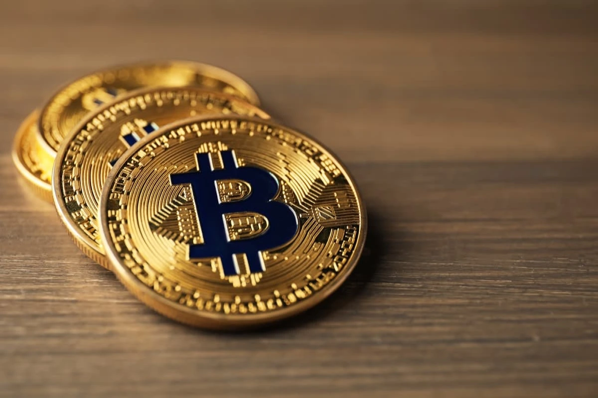 “Bitcoin”in qiyməti 81 min dollardan aşağı düşüb