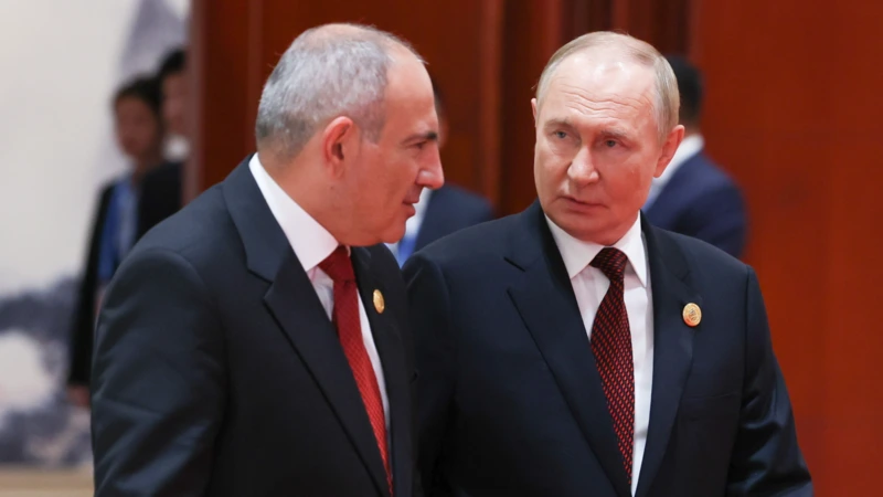 Paşinyan Putinə zəng etdi