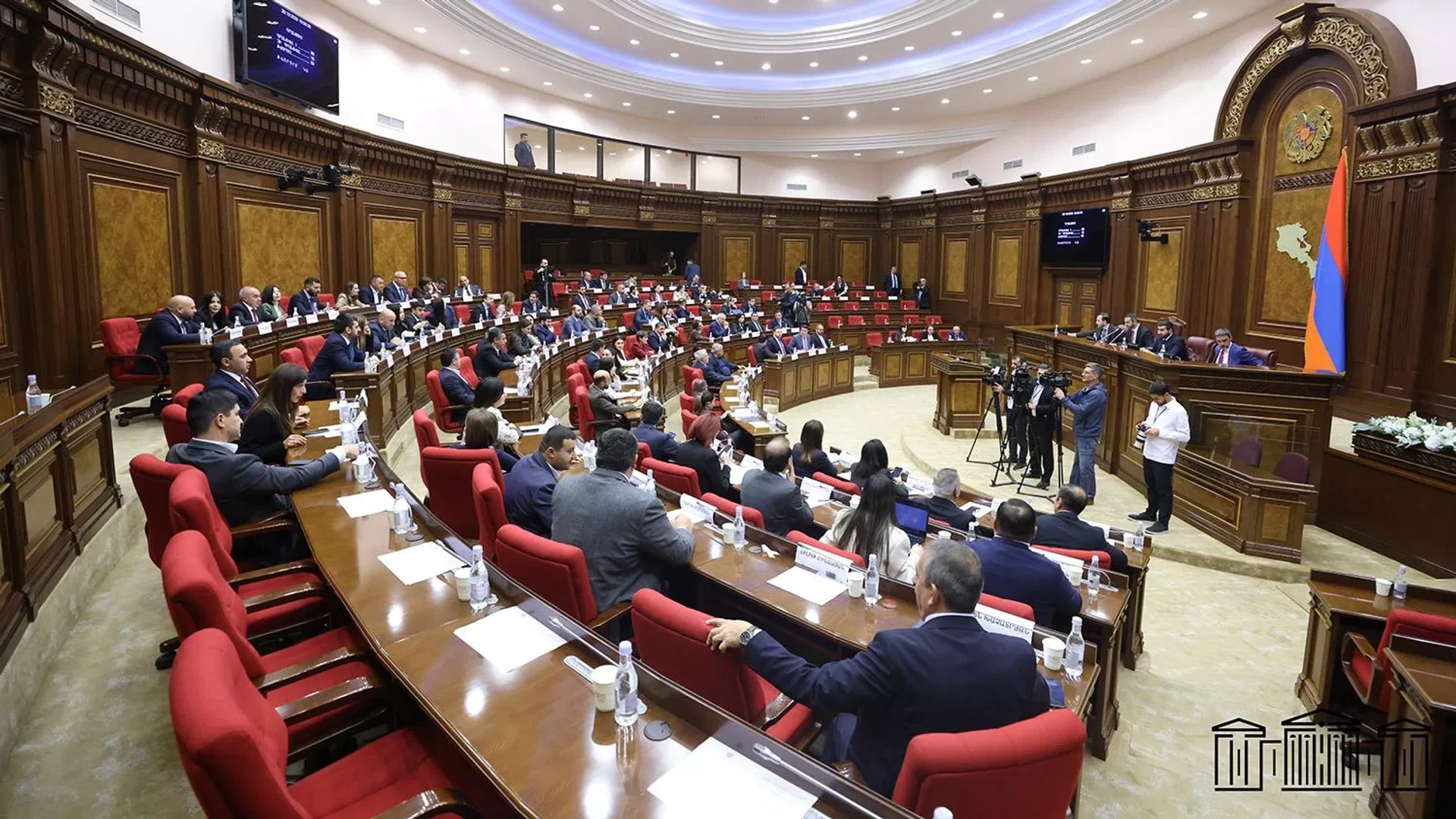 Ermənistan parlamenti “Tramp marşrutu” ilə bağlı sazişi ratifikasiya edib