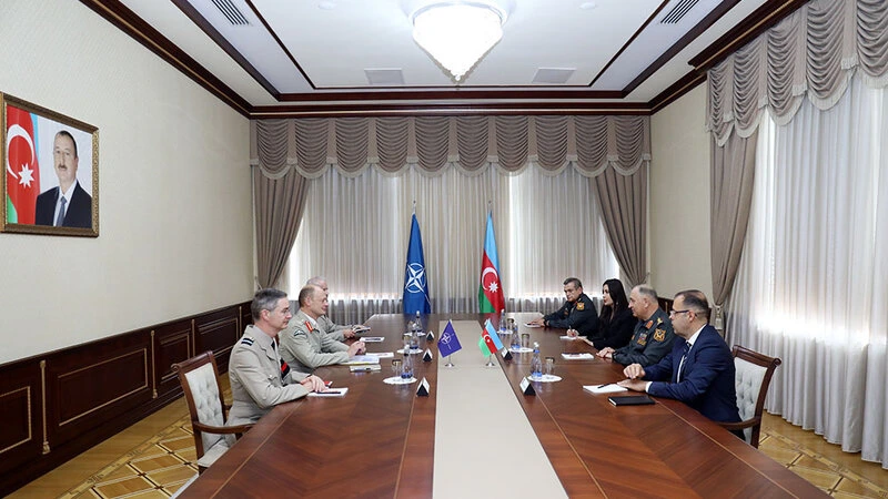 General Kərim Vəliyev NATO-nun nümayəndə heyəti ilə görüşdü