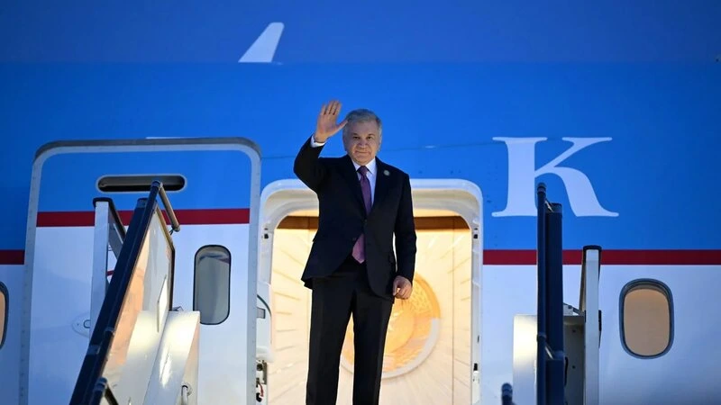 Özbəkistan Prezidentinin Azərbaycana işgüzar səfəri başa çatıb