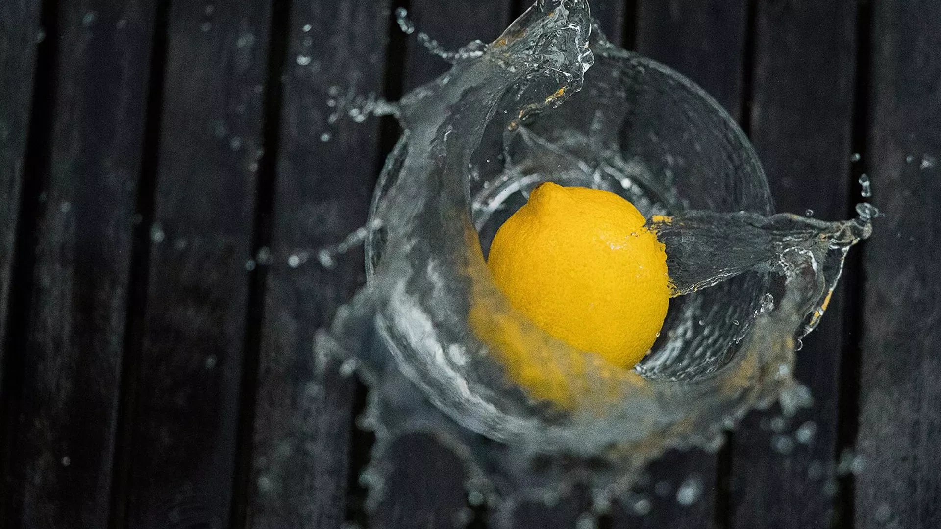 Səhərlər limonlu su içmək nə üçün faydalıdır? - Dietoloq izah edib