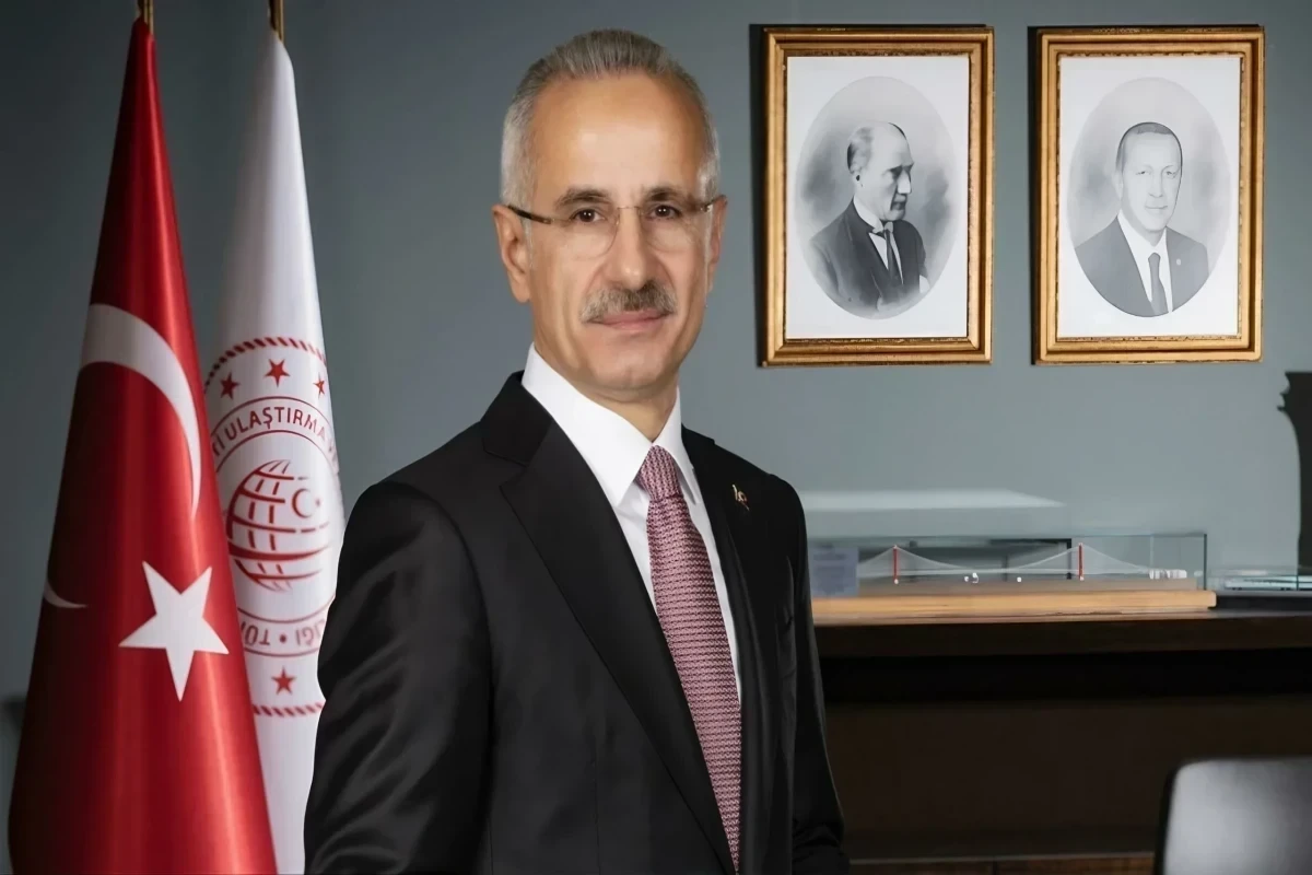 Uraloğlu: Qars-İğdır-Dilucu dəmir yolu xətti ilə Ermənistan, Azərbaycan və Türkiyə arasında dəmir yolu əlaqələrini gücləndiririk