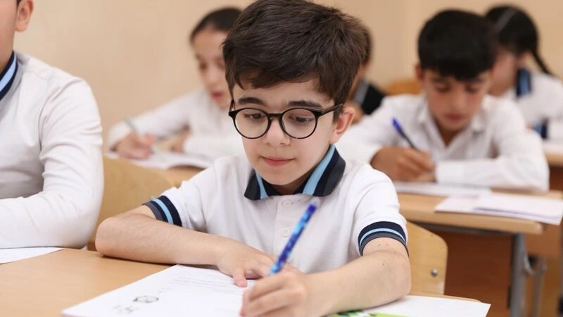 Məktəblərdə "adambaşına maliyyələşmə" qaydaları qüvvəyə mindi