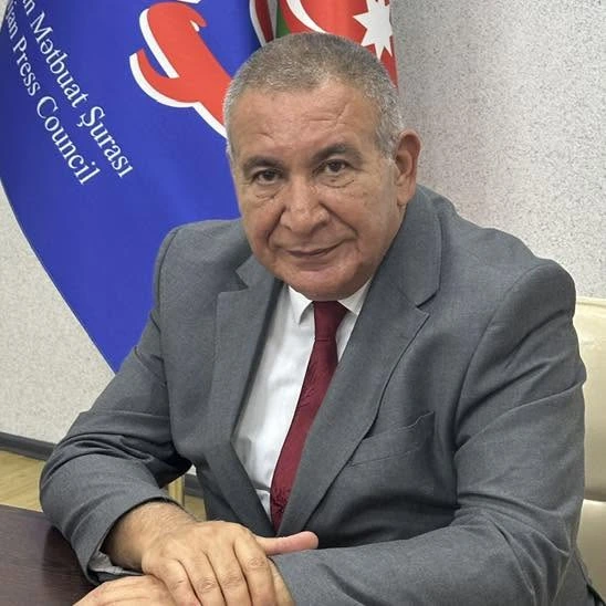 Rəşad Məcid: Məktəblərdə vahid geyimə qarşı çıxmaq dünyəvi dövlətə qarşı çıxmaqdır