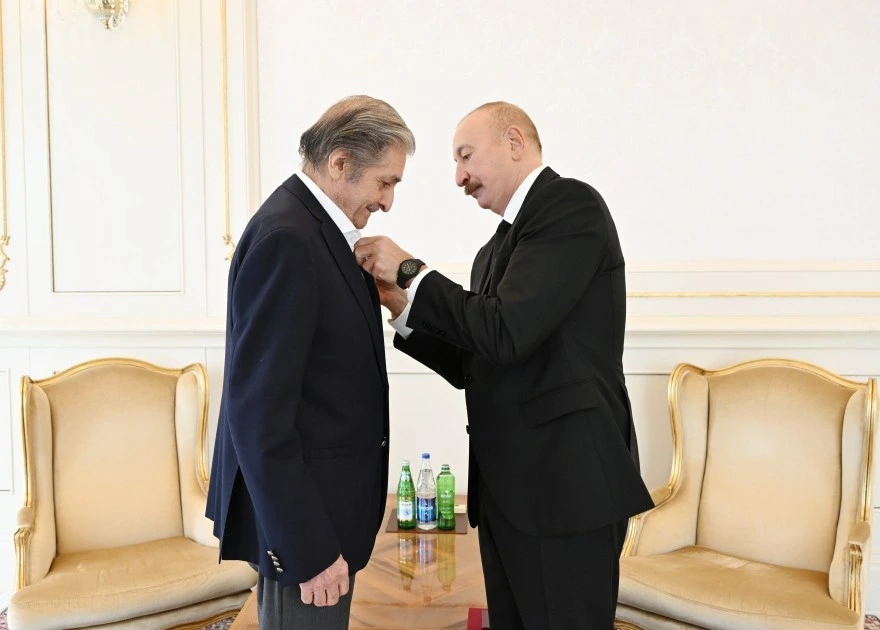 Prezident İlham Əliyev Fərhad Xəlilova “İstiqlal” ordenini təqdim edib