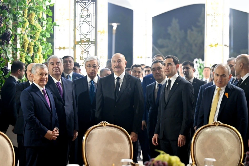 İlham Əliyev MDB Ölkələrinin Milli Kulinariya Festivalı ilə tanış olub, rəsmi qəbulda iştirak edib