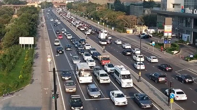 Bakıda bu istiqamətlərdə sıxlıq var - SİYAHI