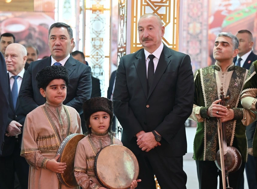 İlham Əliyev MDB Ölkələrinin Milli Kulinariya Festivalı ilə tanış olub, rəsmi qəbulda iştirak edib
