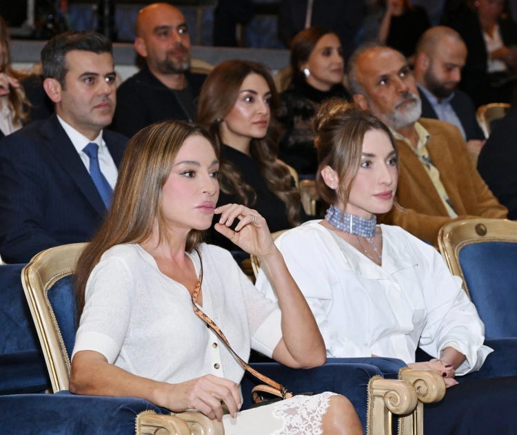 Mehriban Əliyeva "Qağayı” tamaşasının təqdimatında iştirak etdi