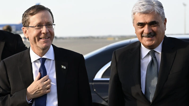İsrail Prezidenti İsxak Hersoq Azərbaycana səfərə gəldi