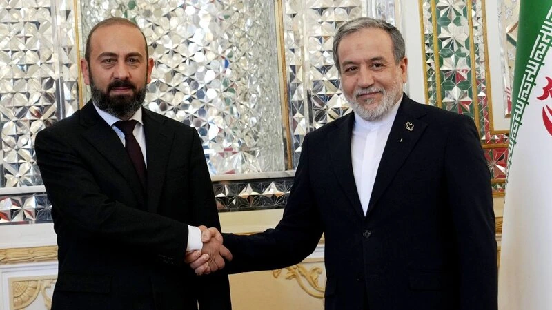 İran və Ermənistan XİN rəhbərləri Tehranda görüşdülər