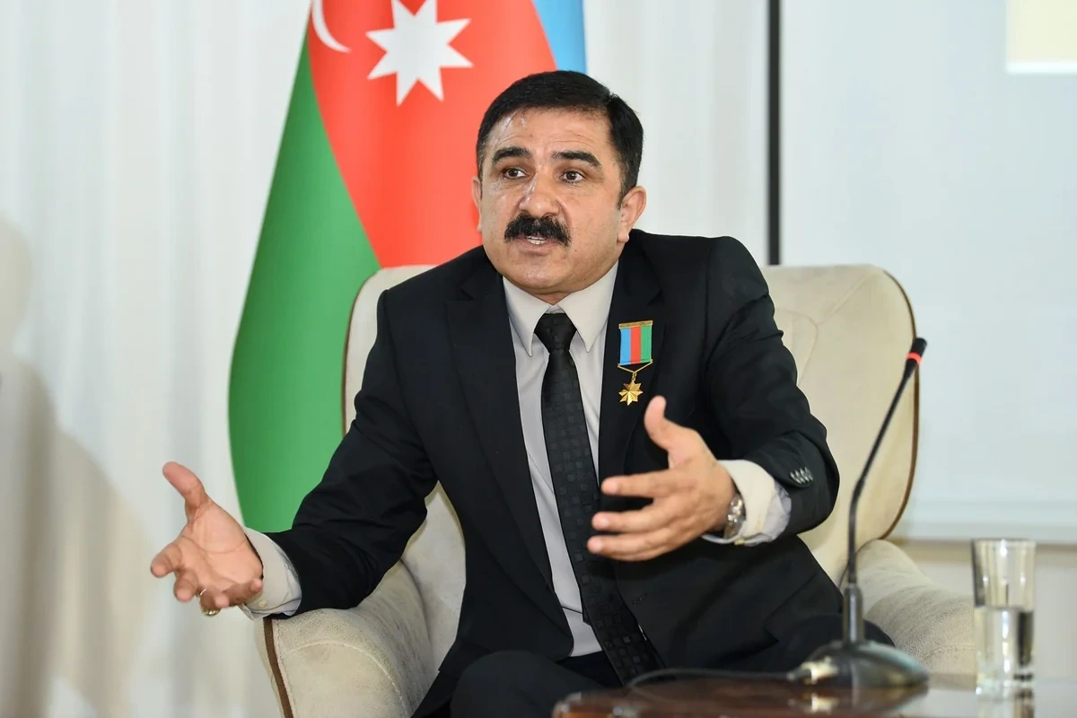 İbad Hüseynov səfirliyin dəstəyi ilə Azərbaycana qayıtdı