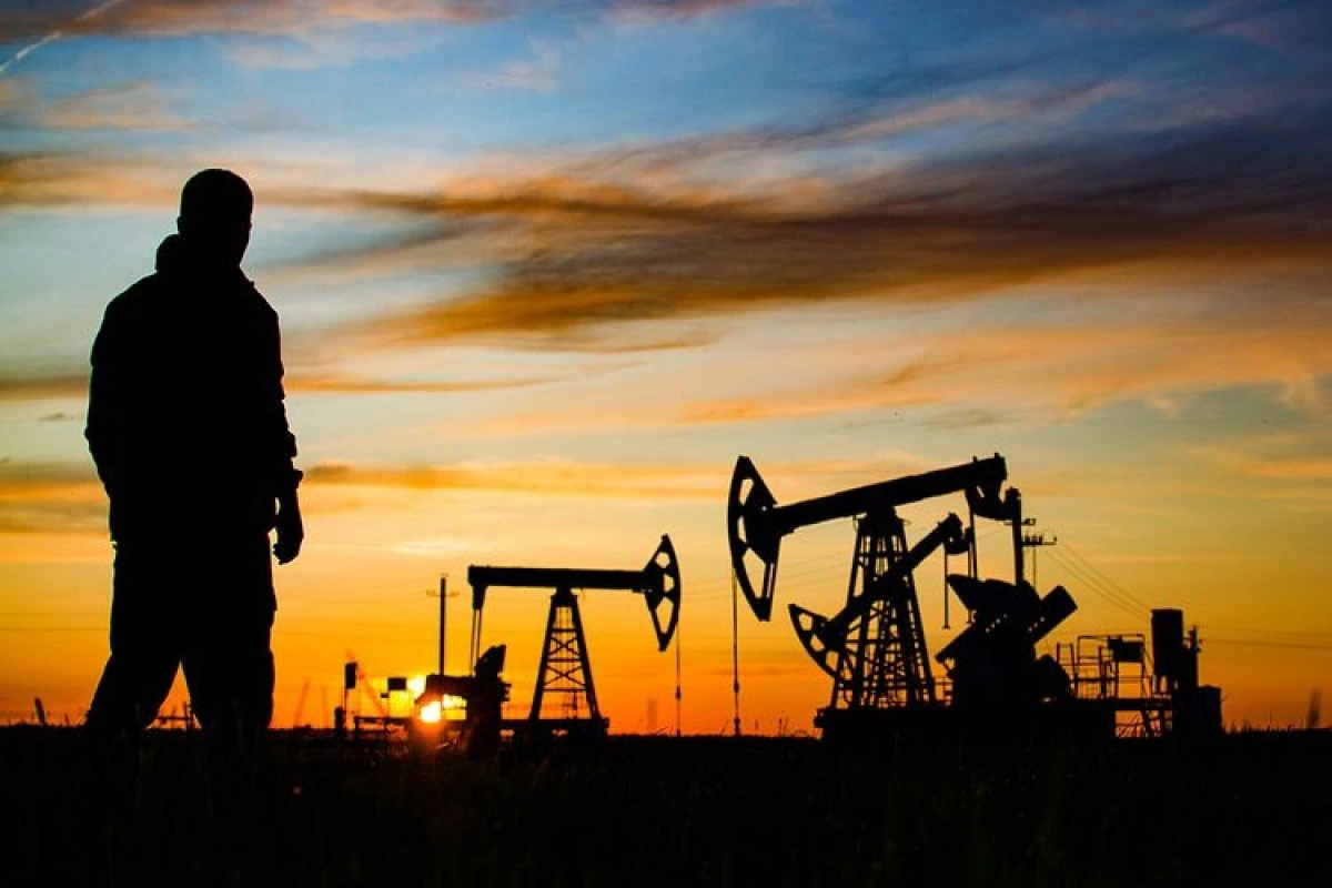 "Brent" markalı neftin qiyməti 110 dolları ötüb