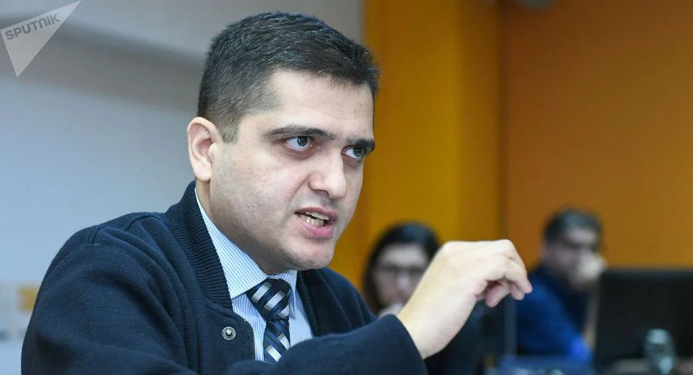 "Moskva separatçı bölgələrdə xidmət edən komandirləri Qarabağda komandan təyin edir"