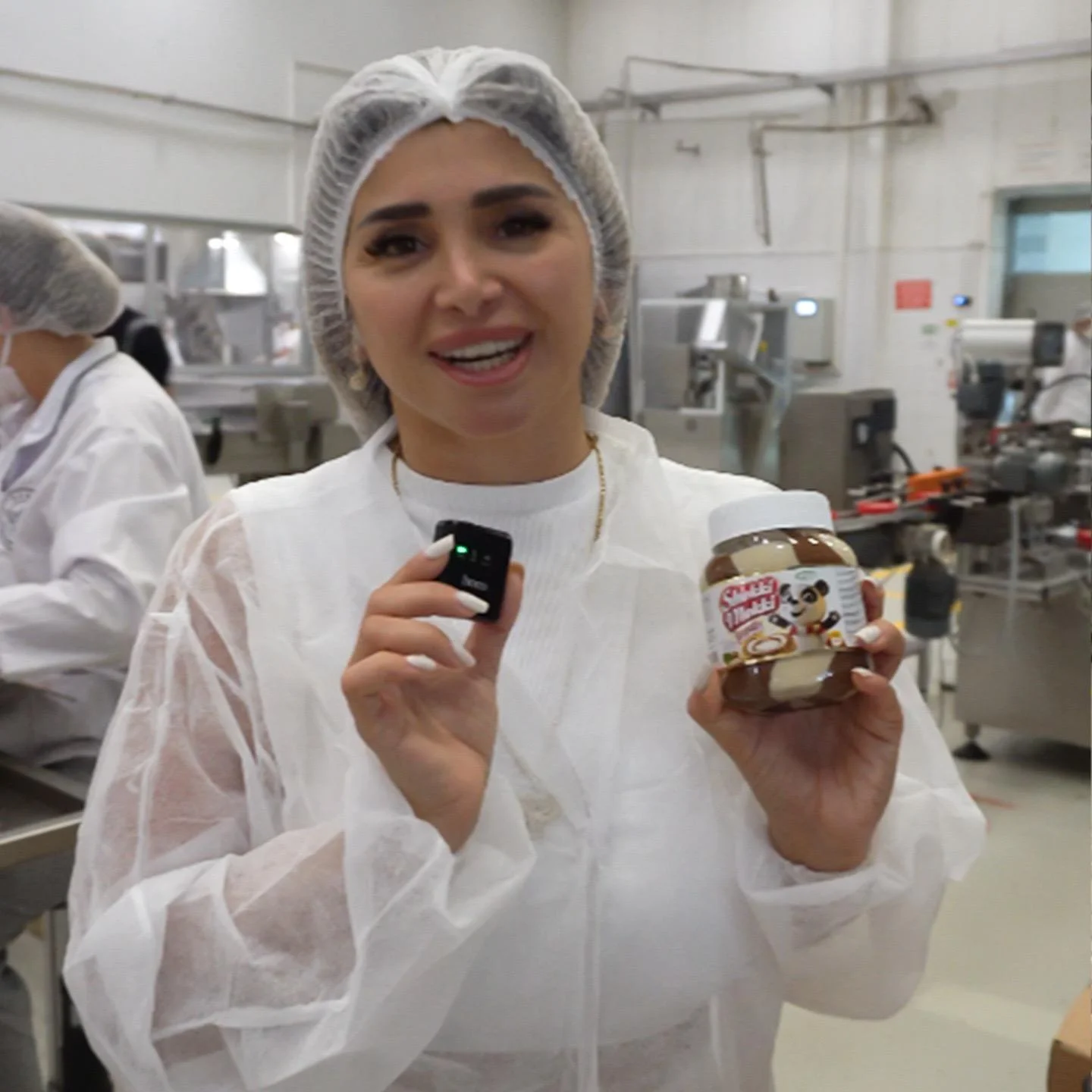 Tünzalə Ağayeva “Shokki Mokki” şokoladının istehsal olunduğu fabrikdə olub -FOTO