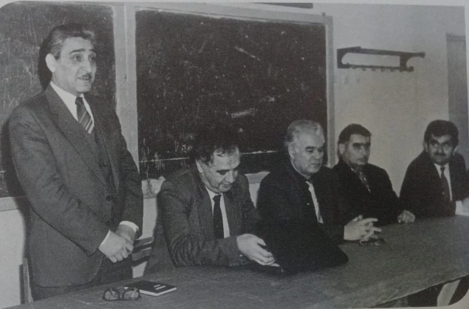 MƏNİM NƏYİM VARDIR QƏLƏMDƏN ÖZGƏ...-FOTOLAR