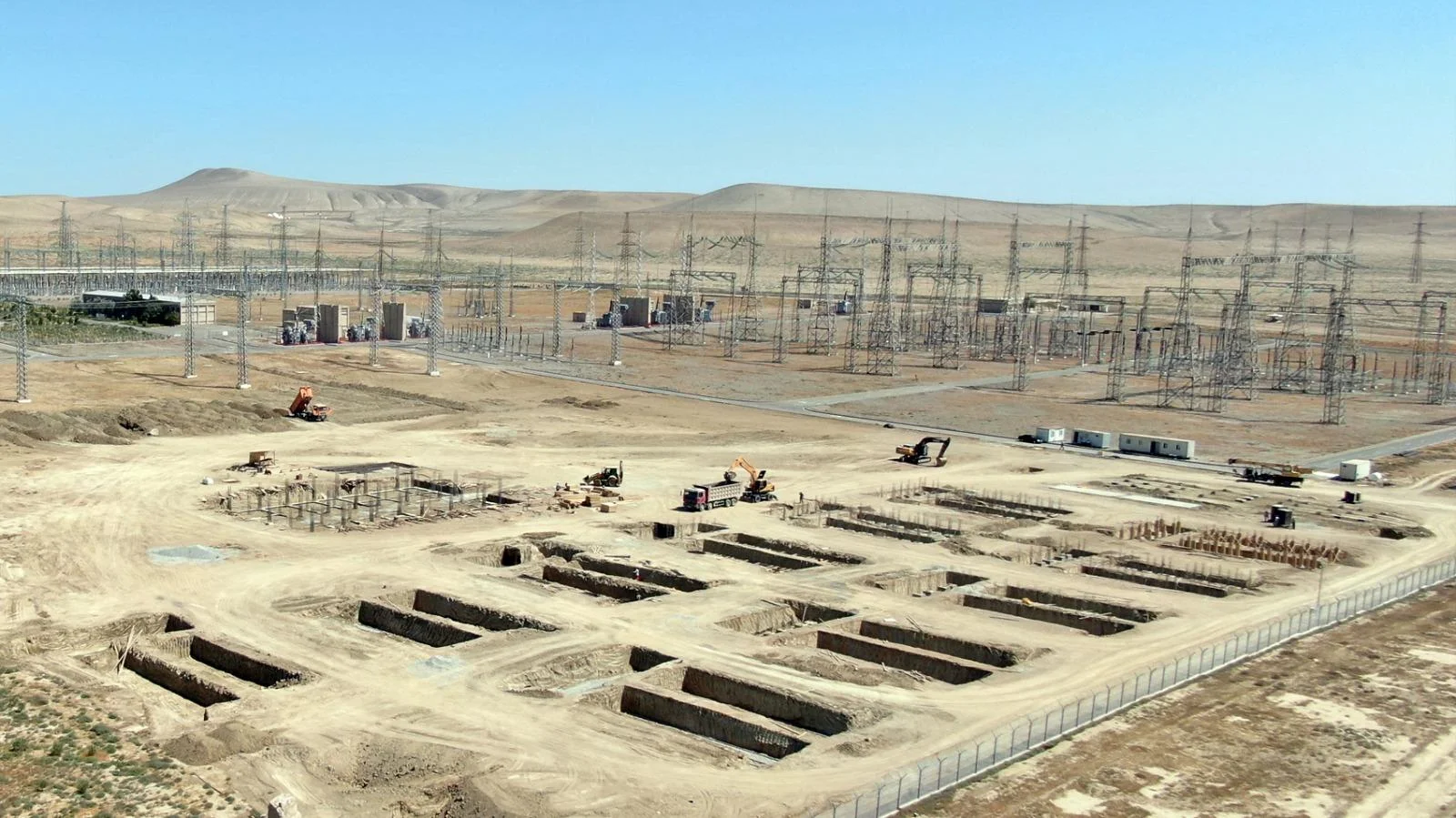 Azərbaycanda regionun ən iri Batareya Saxlanc Sistemləri qurulur - FOTO