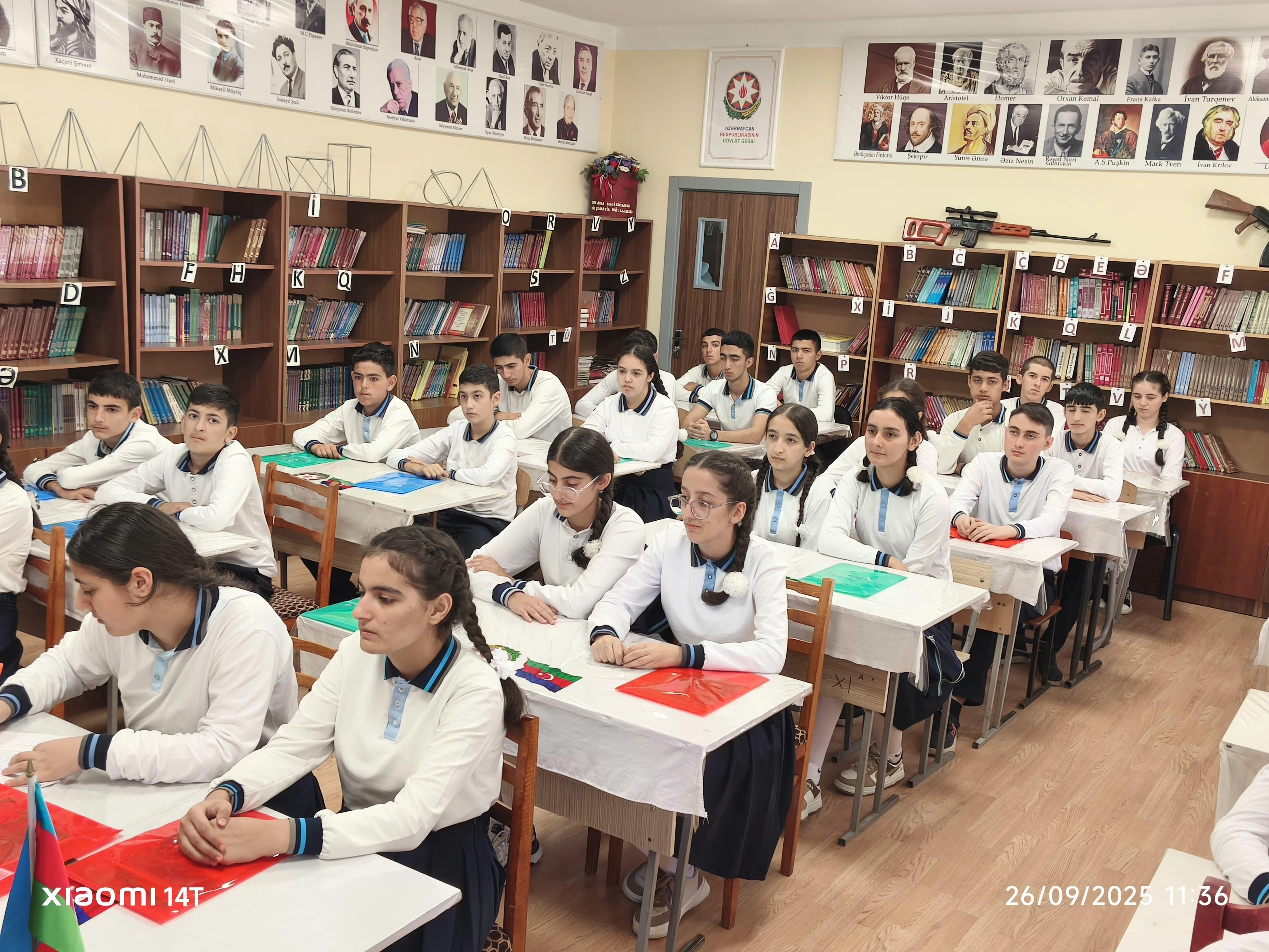 Şagirdlərə ekoloji problemlərin həlli istiqamətində görüləcək işlər barədə məlumat verilib -FOTO