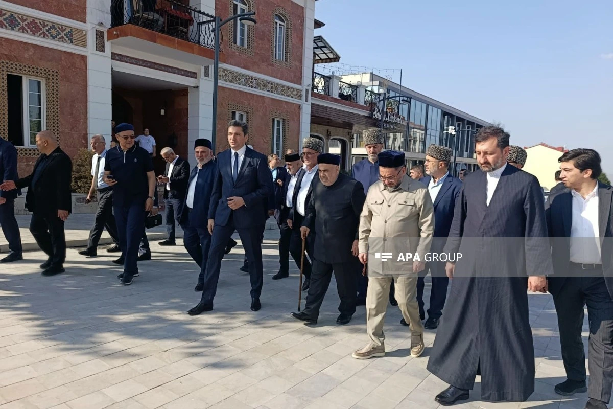 Seyid Yəhya Bakuviyə həsr olunmuş beynəlxalq konfransın iştirakçıları Xankəndidə olublar - FOTO