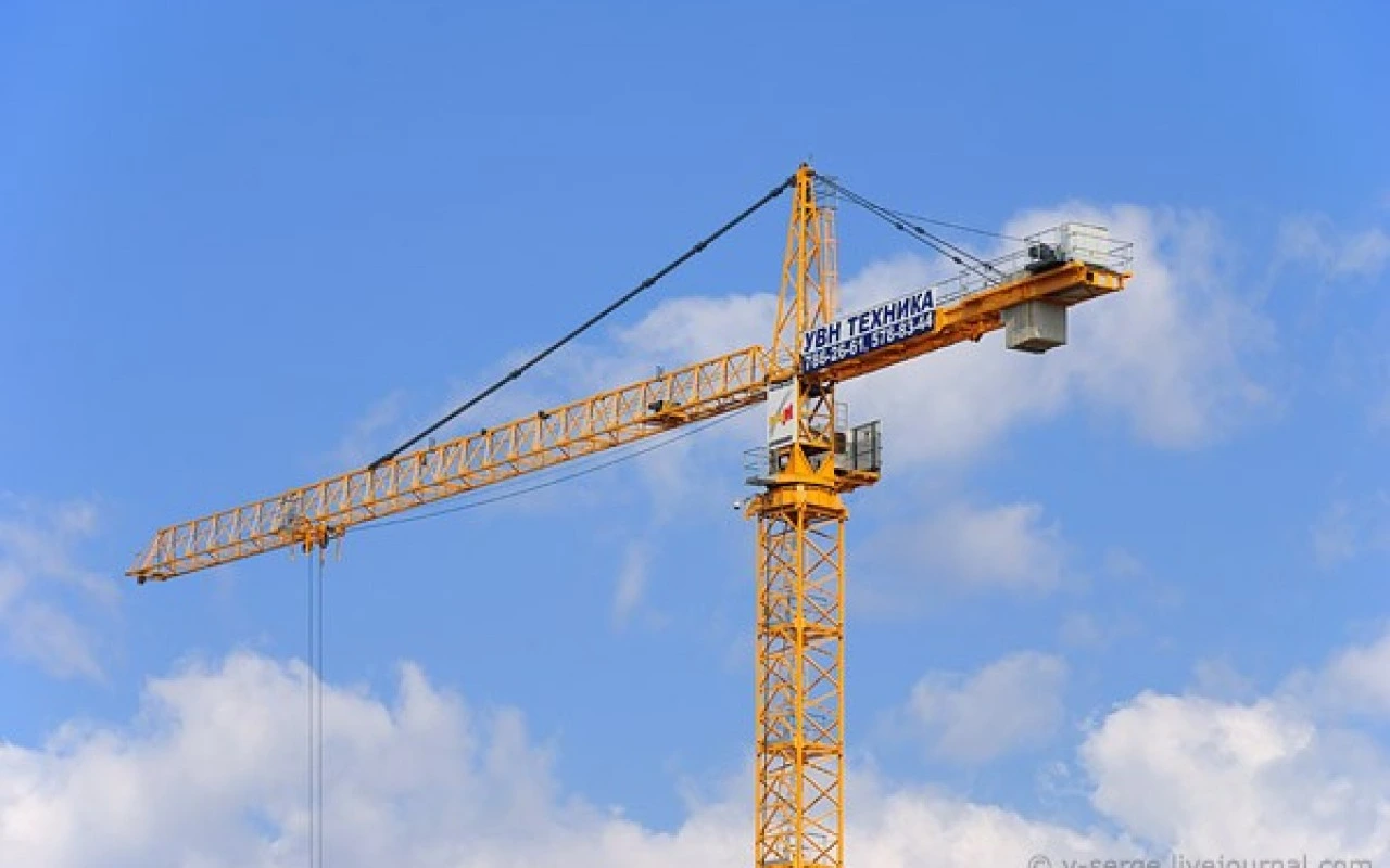 Bu halda kranla görülən işlər dayandırılacaq