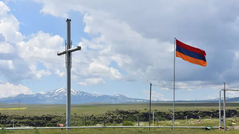 Manukyan: Rusiya bazasını çıxarsa, Ermənistan ordusu Türkiyə ilə sərhədi qoruya bilməyəcək
