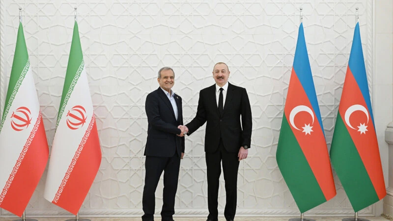 İlham Əliyev Məsud Pezeşkiana zəng etdi