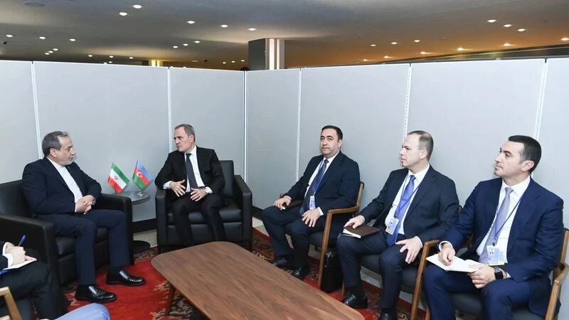 Azərbaycan və İranın XİN rəhbərləri regional məsələləri müzakirə etdilər