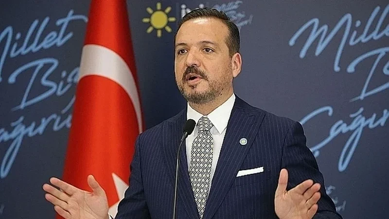 Kürşad Zorlu: Dünya qlobal risklər, xaoslarla qarşı-qarşıyadır