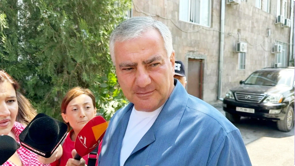 Karapetyan Paşinyanı məhkəməyə verdi - 3 milyon təzminat tələb edir