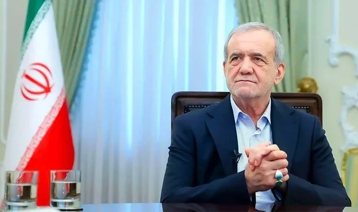 Tramp hər gün nəsə deyir, əmin deyilik - Pezeşkian