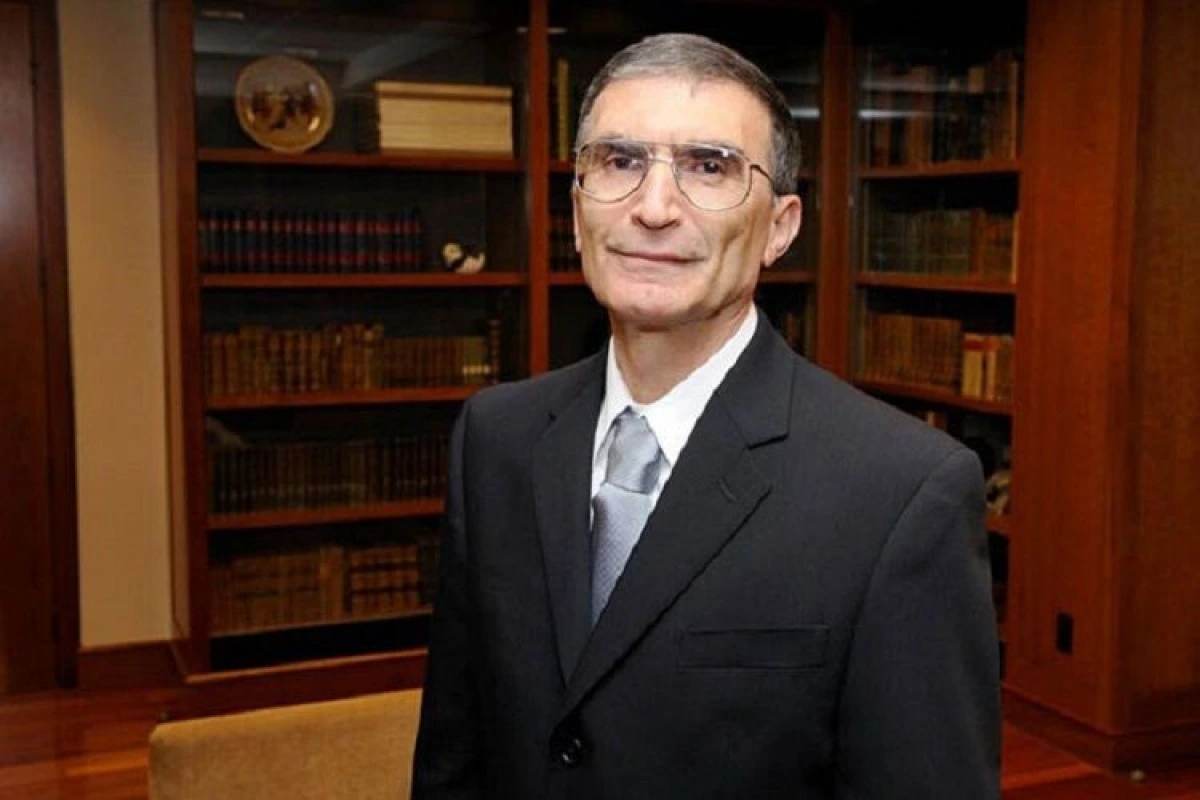 Prezident İlham Əliyev Əziz Səncəri “Şöhrət” ordeni ilə təltif edib - SƏRƏNCAM