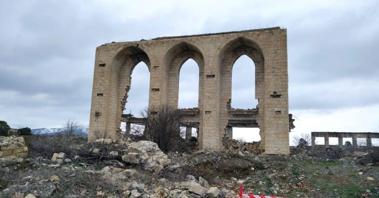 Tarixi jest: Azərbaycan Ermənistandakı abidələrini də bərpa etməyə hazırdır - ANALİZ