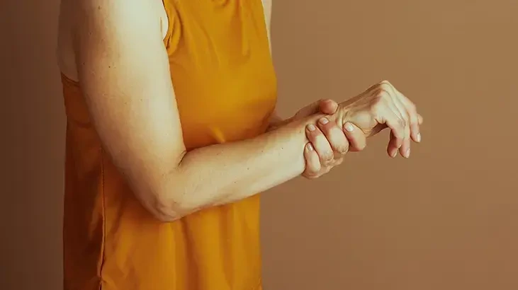 Qolunuz uyuşanda niyə yad bir orqan kimi hiss olunur?