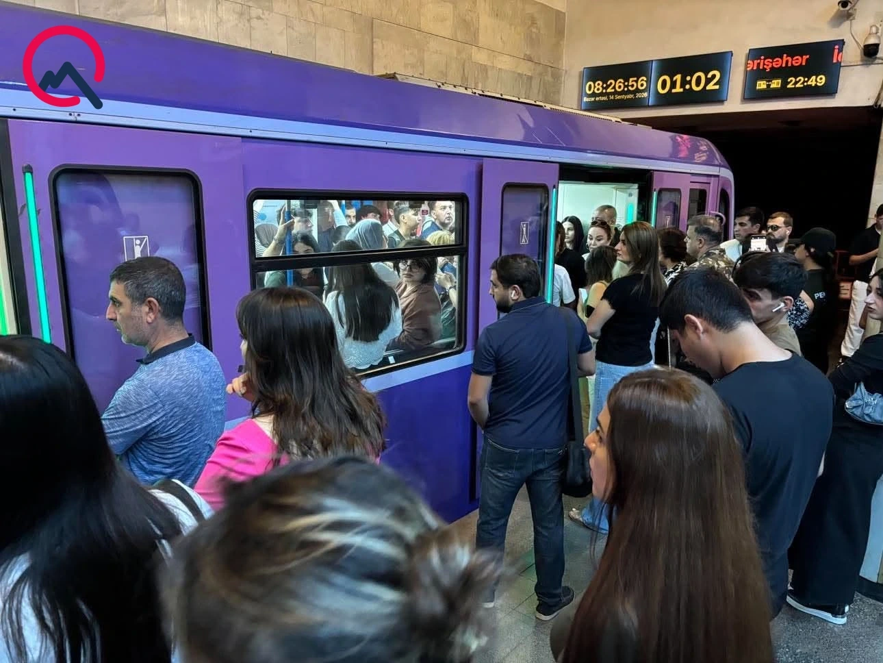 “Metroda bir qatarın dayanması bütün xətt üzrə intervala təsir göstərir” - Eldəniz Cəfərov