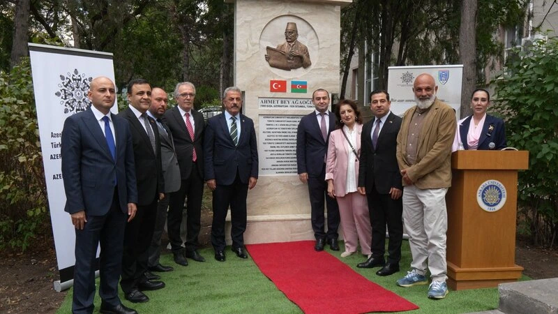 Əhməd Ağaoğlunun ruhu Ankarada yaşadıldı: Adını daşıyan auditoriya və barelyef açıldı