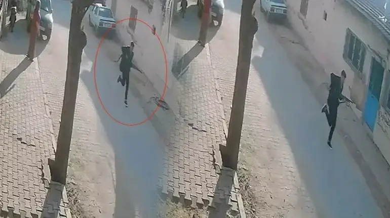Məktəb qarşısında silahlı hücum: 11 şagird yaralanıb