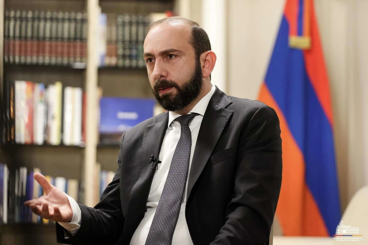 Mirzoyan: Rusiya Türkiyə və Azərbaycan sərhədinə aparan dəmir yolunun bərpasını müzakirə etməyə hazırdır
