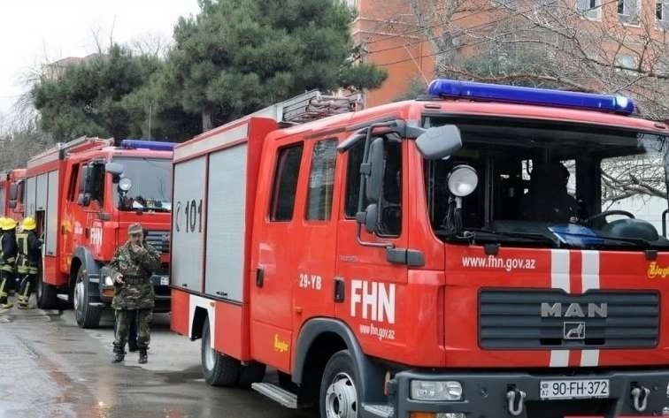 Bakıda yaşayış binasında yanğın olub