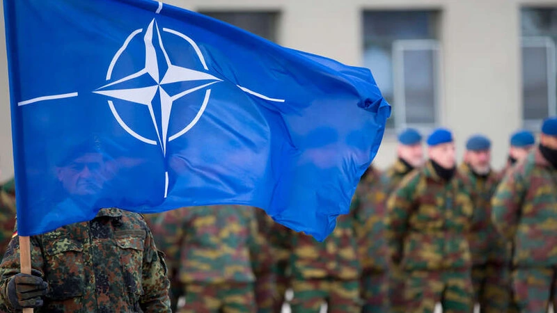 NATO: Rusiya Danimarka helikopterinə atəş açaraq müttəfiqlərini qorxutmağa çalışıb