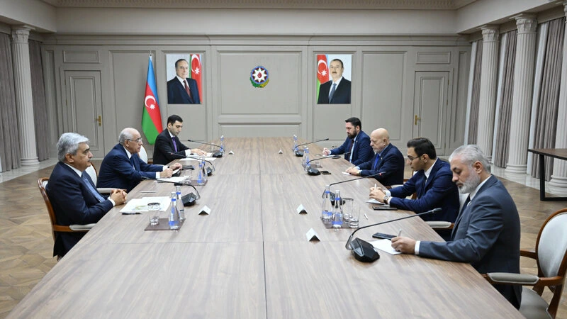 Baş nazir Əli Əsədov Suriyanın iqtisadiyyat və sənaye naziri ilə görüşüb