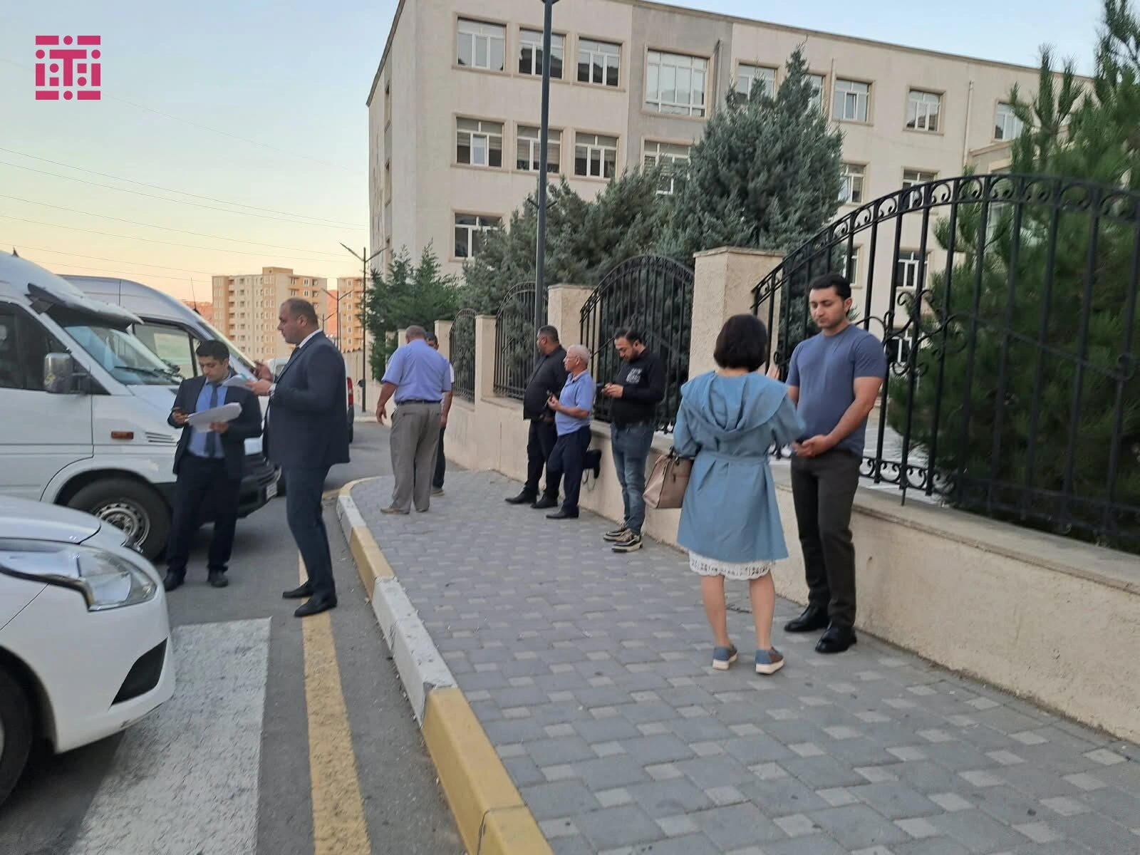 Xocavəndə, Qırmızı Bazar qəsəbəsinə və Quzeyxırman kəndinə köç karvanları yola salınıb