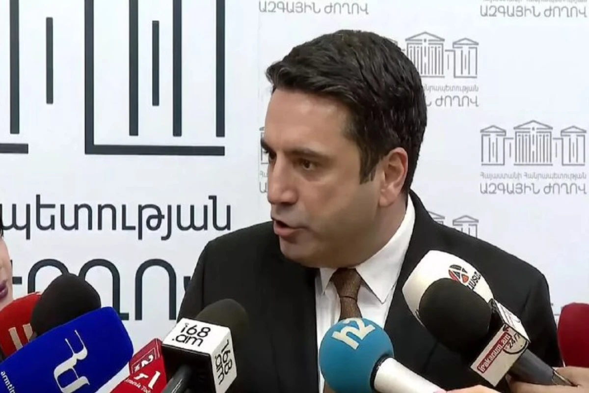 Simonyan: Hakimiyyət II Qaregini vəzifədən kənarlaşdırmaqda qərarlıdır