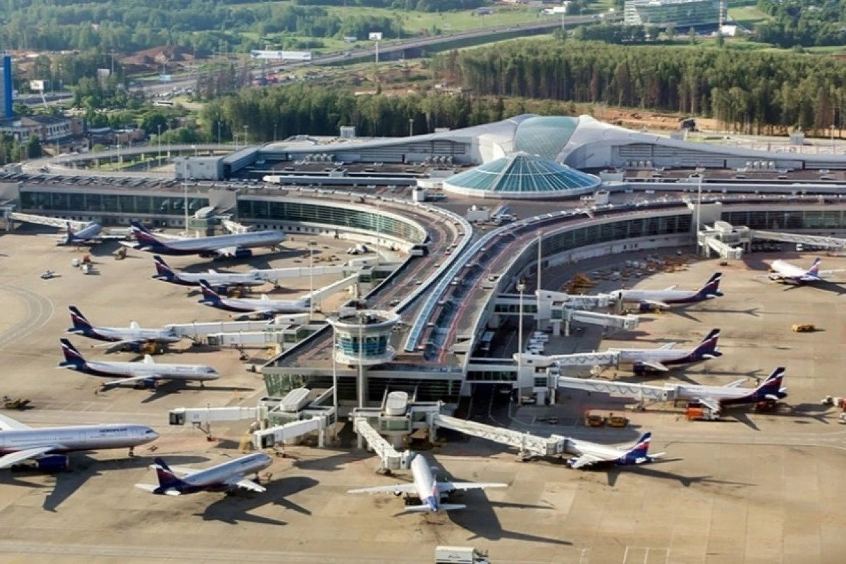 Dron hücumuna görə Moskva aeroportlarında 400-dən çox uçuş təxirə salınıb