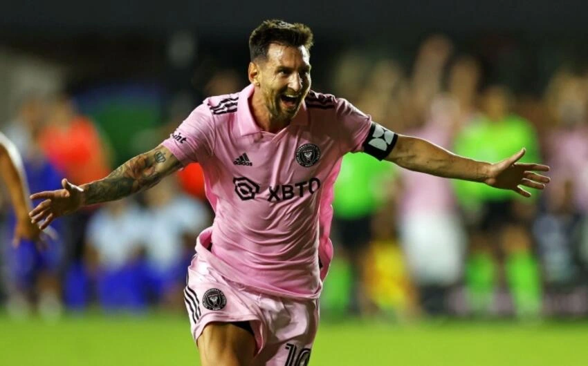 Messi İspaniyanın "Eldense" klubunu almaq üçün razılığa gəlib