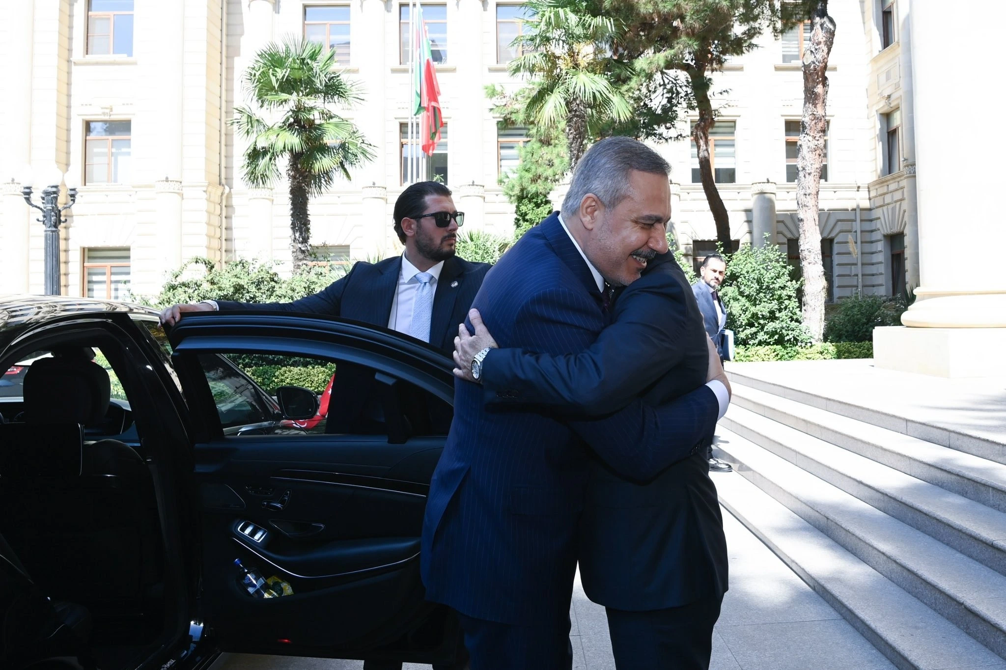 Ermənistan Bakı ilə Ankaranın sülh niyyətini düzgün oxumalıdır - Yücel Karauz