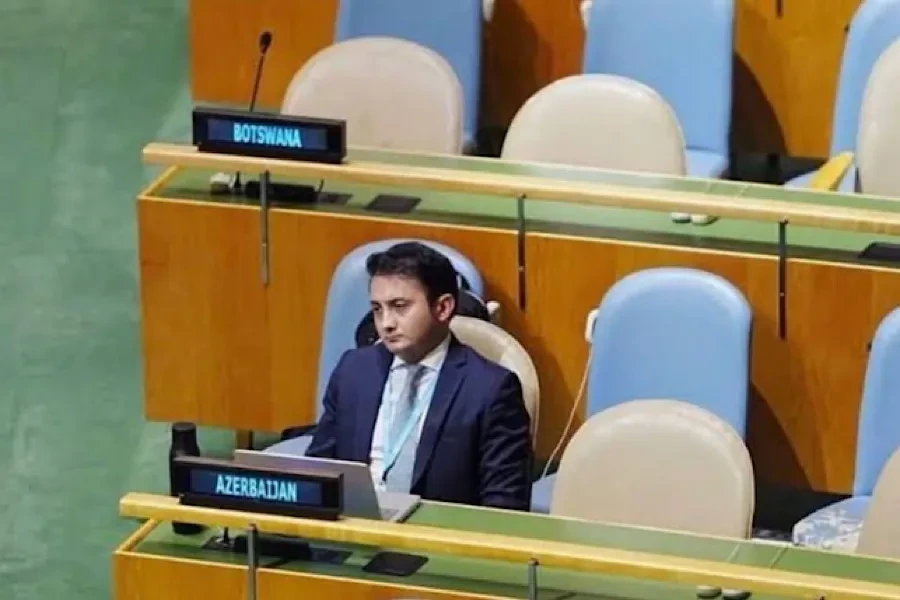 “Diplomatiya Instagram performansı deyil” - Əziz Əlibəyli
